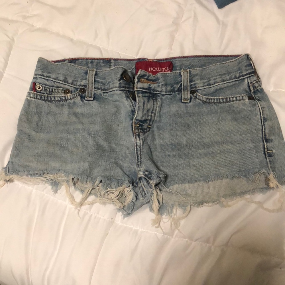 Hollister cut offs